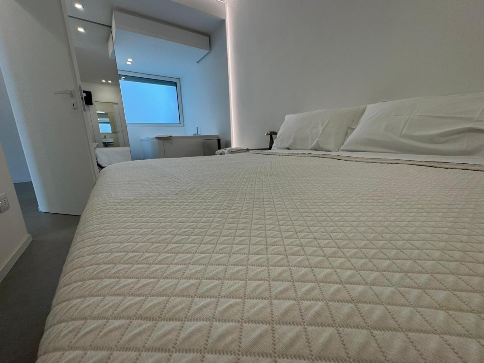 Iitana Luxury Apartment - Fronte Mare Con Vasca Idromassaggio Catánia Buitenkant foto
